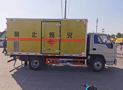 淄川爆破器材运输车技术升级与安全合规新趋势